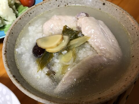 薬膳スープの参鶏湯